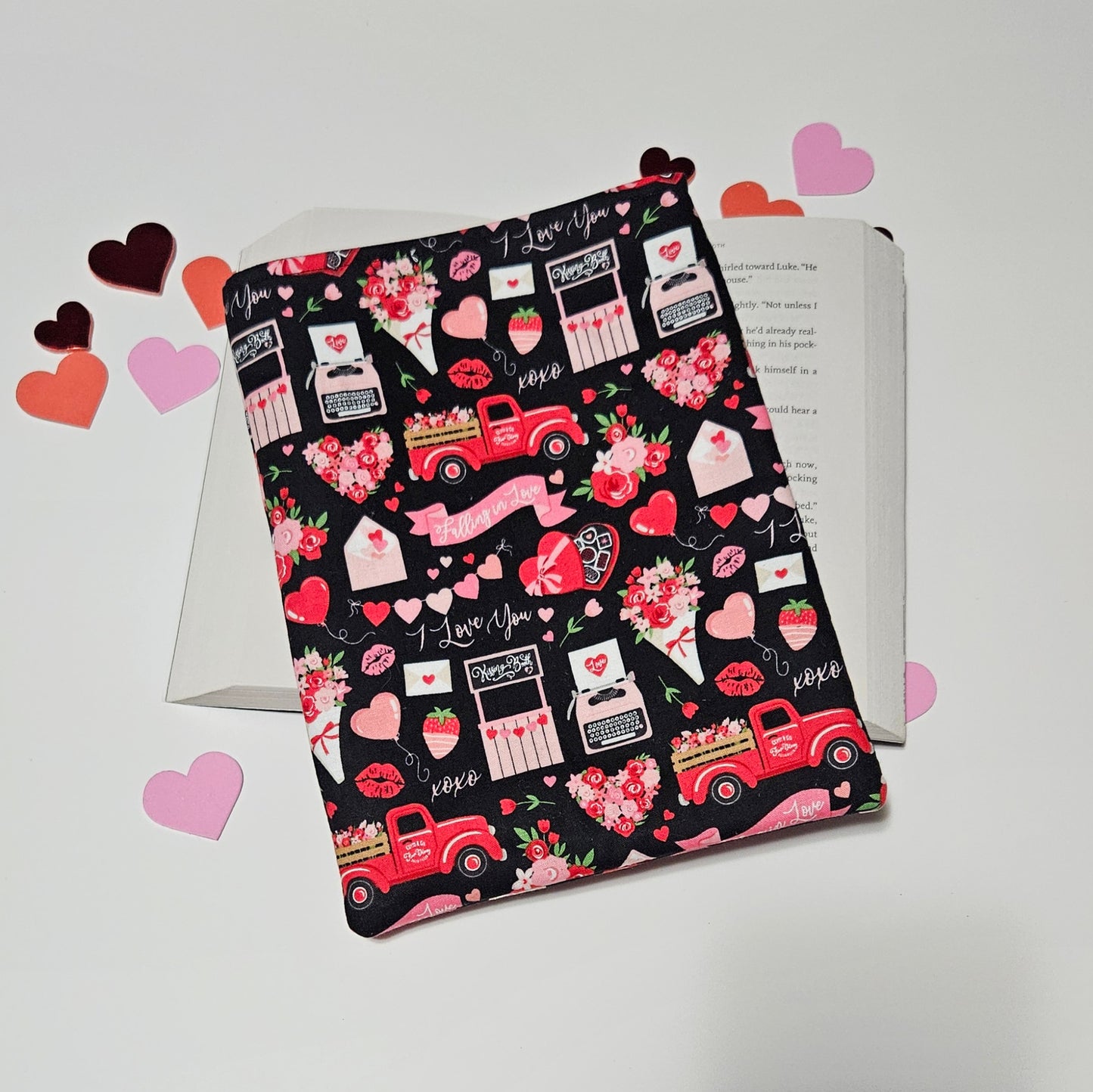 'Falling in Love' Book Sleeve, Book protector, book sleeves, Gift for book lovers, bookish, Valentines