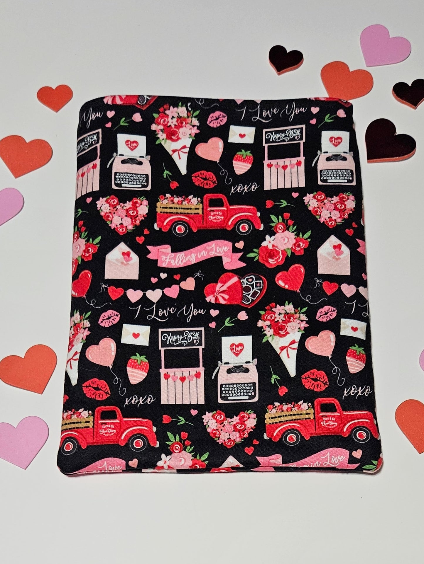 'Falling in Love' Book Sleeve, Book protector, book sleeves, Gift for book lovers, bookish