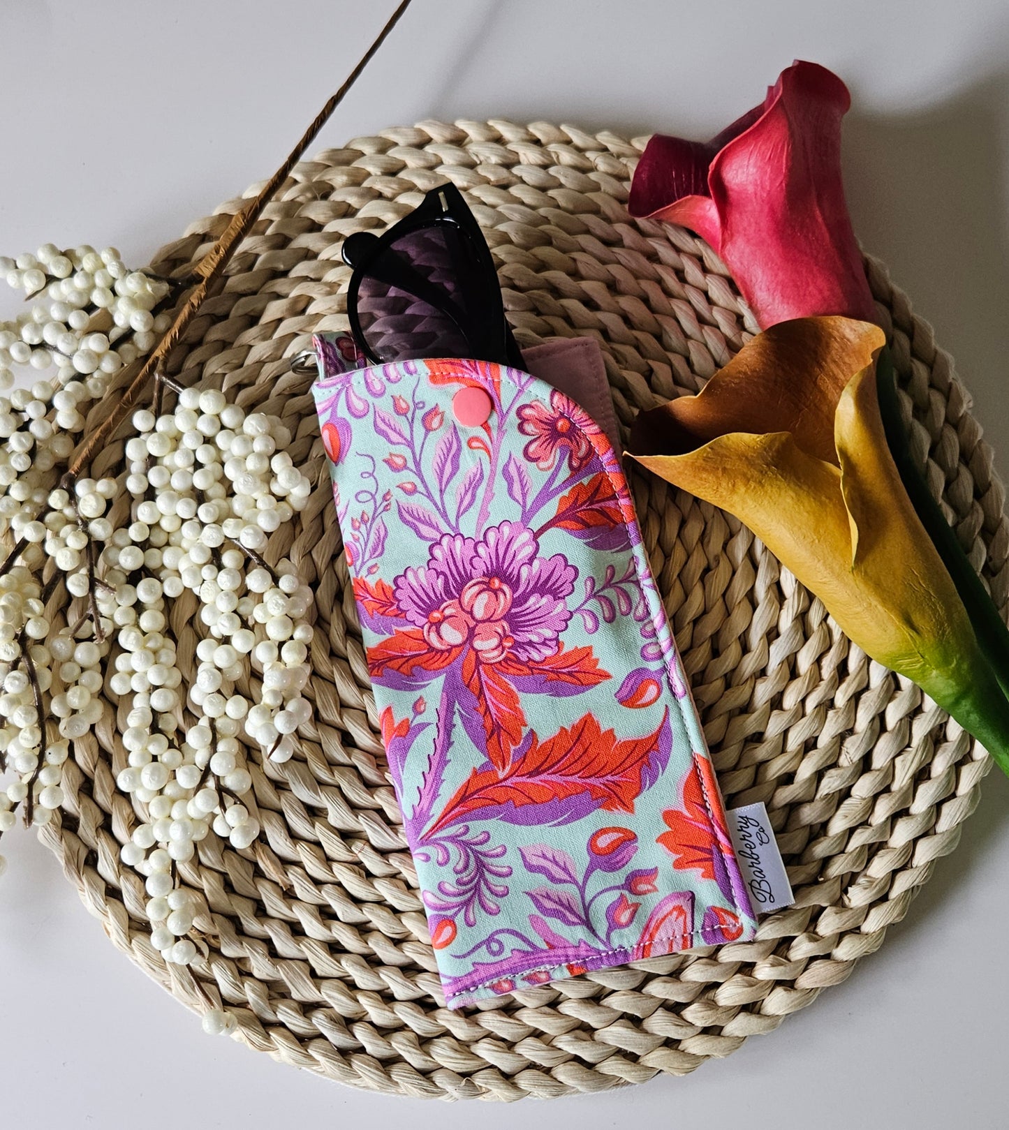 Pink Rabbit Sunglasses/Eyeglasses Case