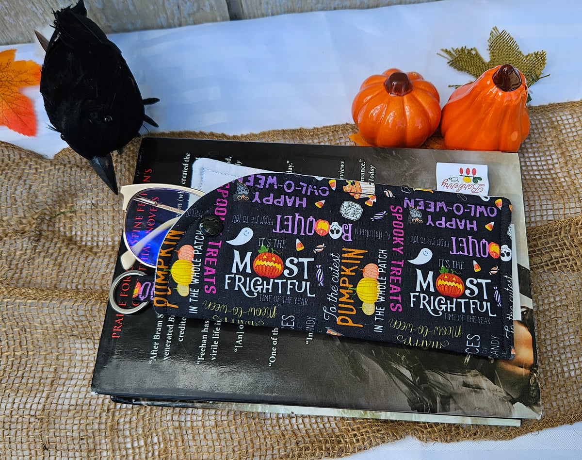 Spooky Halloween Words Collage Reading Glasses Case