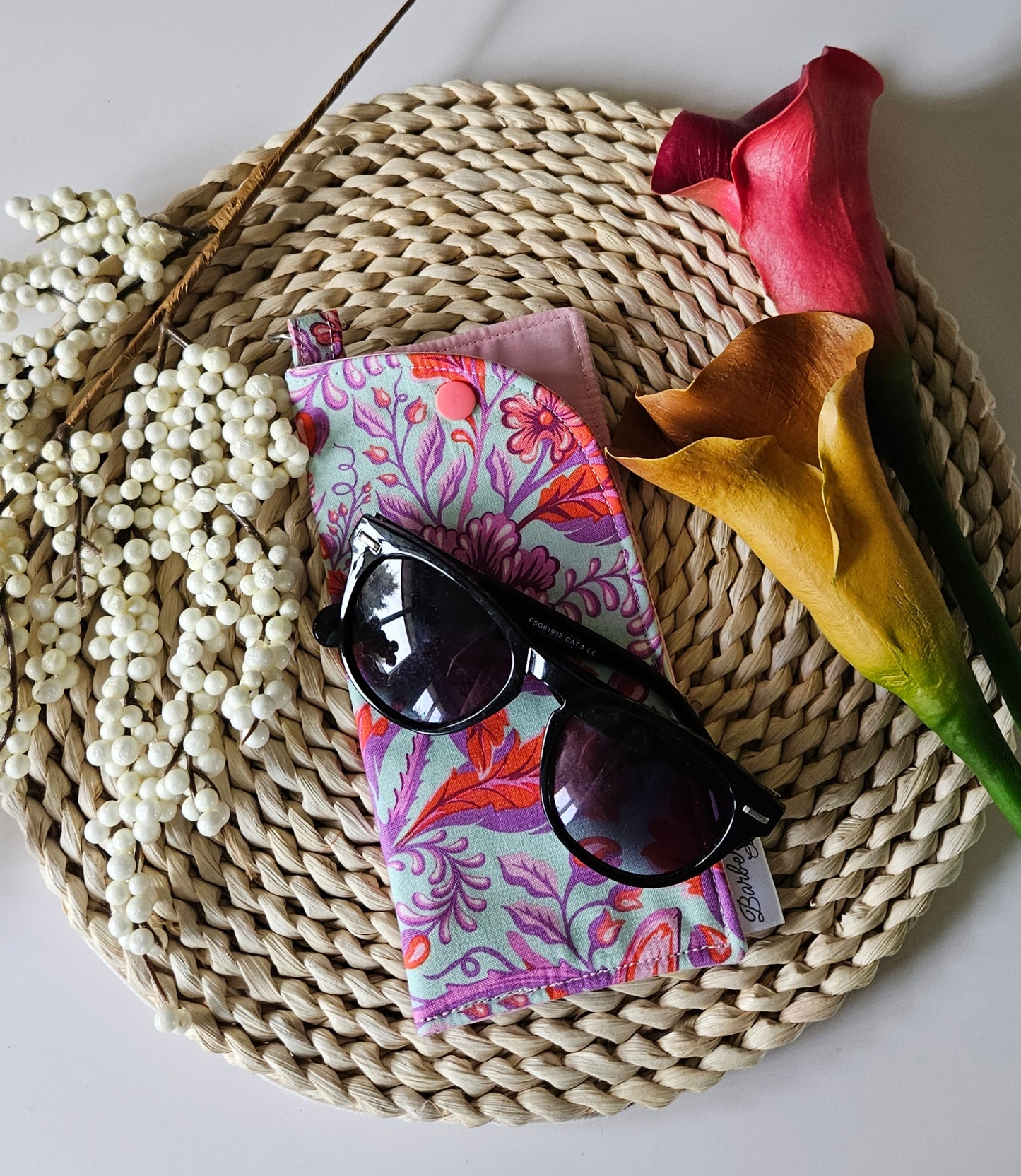 Pink Rabbit Sunglasses/Eyeglasses Case
